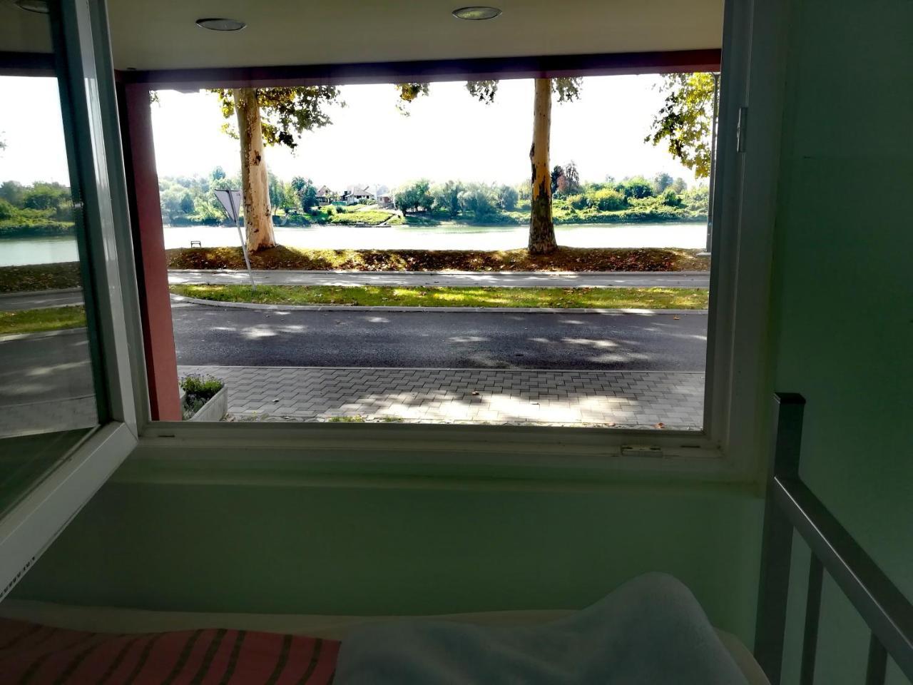 Guesthouse Sava Славонски брод Екстериор снимка